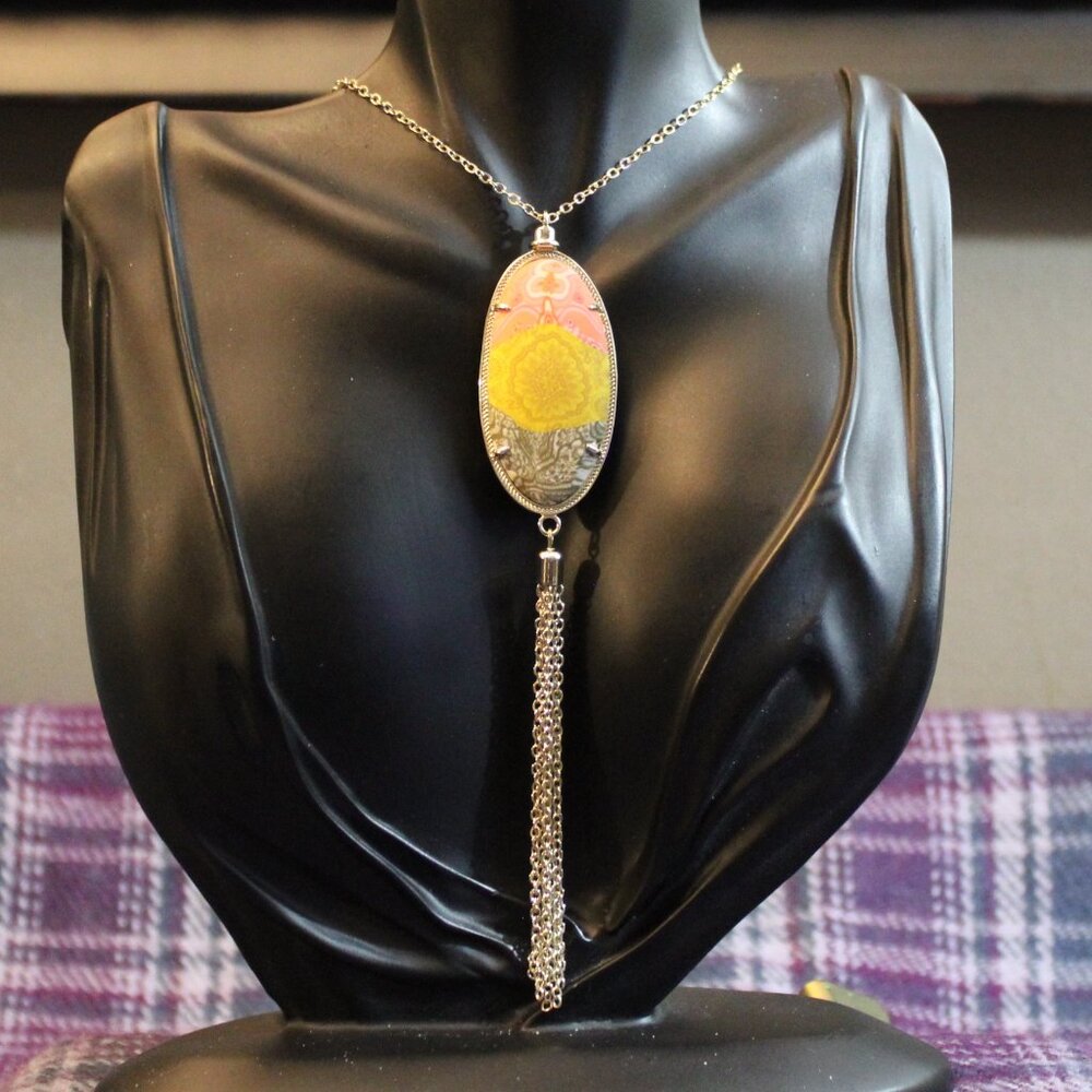 NWT Jilzarah Clay Handmade Reversible Pendant Necklace